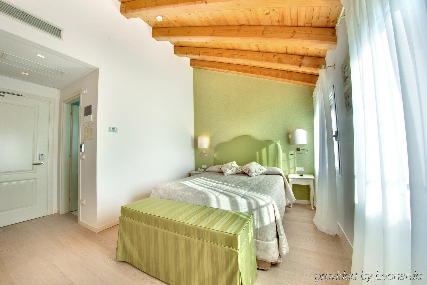 Agriturismo Ca' Beatrice - Venice Airport Favaro Veneto Rum bild